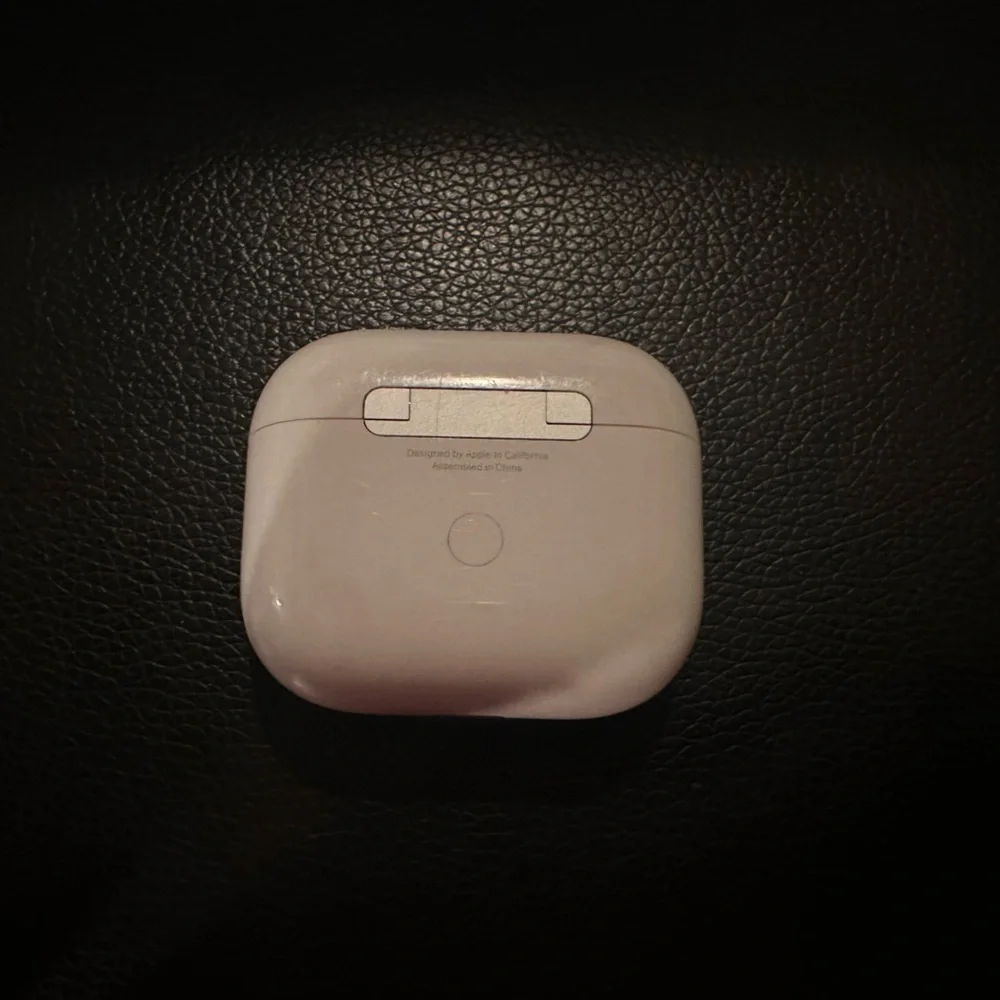 AirPods 3rd Generation (wireless/magsafe charger)